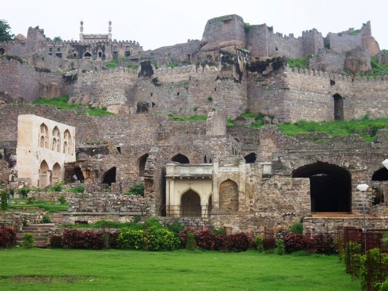 The Golkonda Fort – Explore The Real India | Best Travel Destinations ...